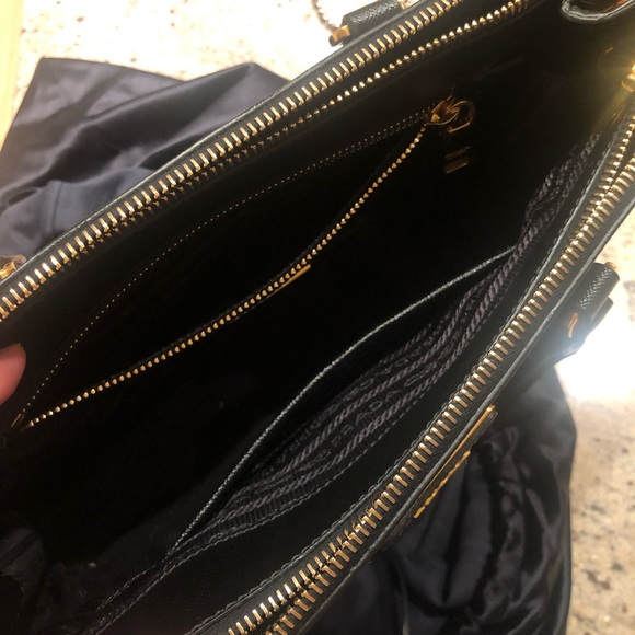 Prada Galleria Saffiano leather medium bag - Picture 7 of 9
